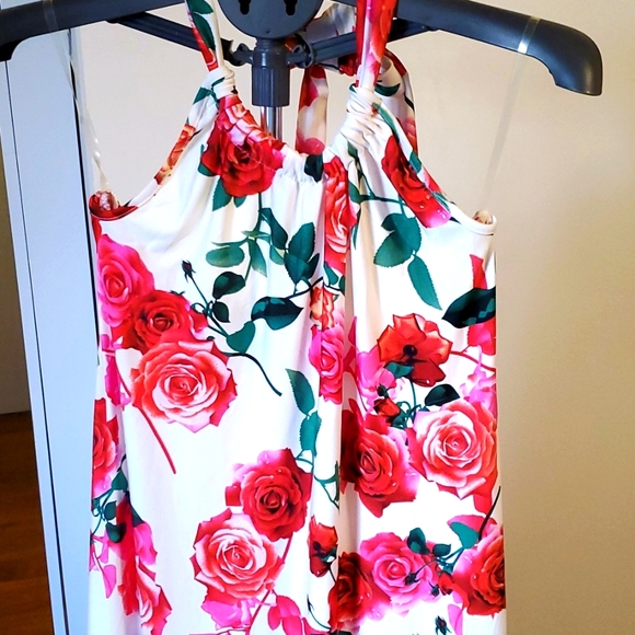 Halter style maxi dress one size floral off white, pink green. S1 - Picture 1 of 5